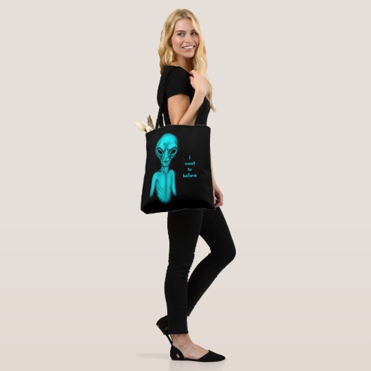 Alien, ik wil geloven tote bag (Op model)
