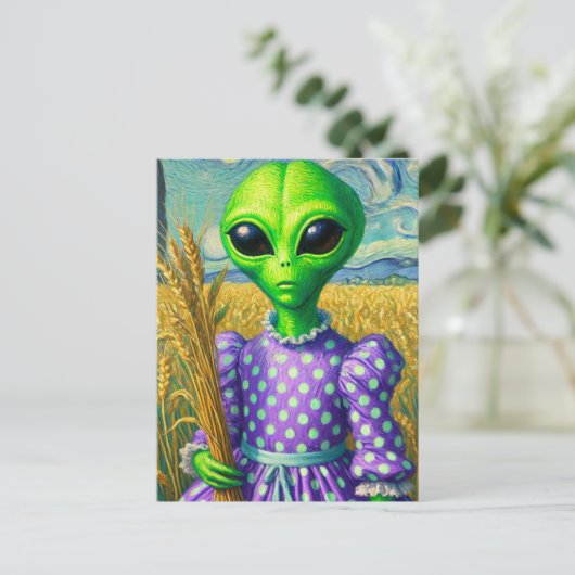 Alien in een Polka Dot Jurk in Tarweveld Briefkaart (Staand voorkant)