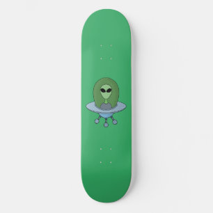Alien in zijn kleine ruimteschip persoonlijk skateboard
