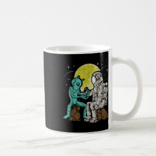 Alien Inking Astronaut Tattoo Vintage Tattoo Artis Koffiemok