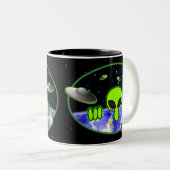 Alien Kilroy Tweekleurige Koffiemok (Voorkant rechts)