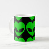 Alien Love Heart Koffiemok (Voorkant links)