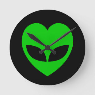 Alien Love Heart Ronde Klok