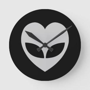 Alien Love Heart  Ronde Klok