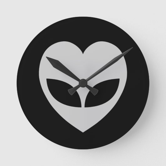 Alien Love Heart  Ronde Klok (Voorkant)