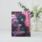 Alien met stralende ogen die noedels eten briefkaart (Staand voorkant)