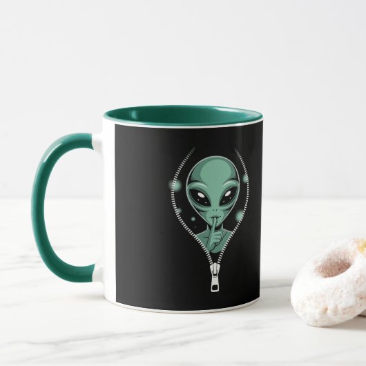 Alien Peeping Mok (Met donut)
