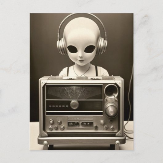 Alien Radio Briefkaart (Voorkant)