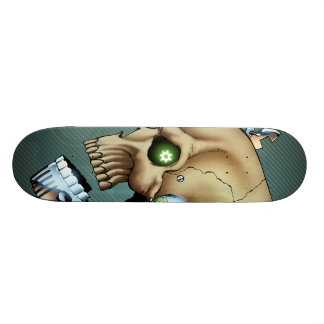 Alien Robot Skull uit de toekomst in Chrome + Bone Skateboard