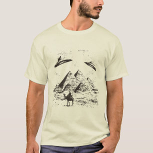 Alien-ruimteschepen op egypte-piramiden t-shirt