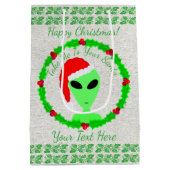Alien Santa Holly Wreath Medium Happy Kerstmis Cadeauzakje (Achterkant)