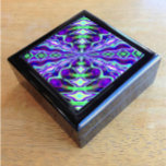 Alien Snake Skin Cadeaudoosje<br><div class="desc">Een funky paarse en groene kaleidoscoop. Ik nam deze foto nadat ik deze artistieke juwelendoos had besteld. Moderne digitale kunst stijl kunst.</div>