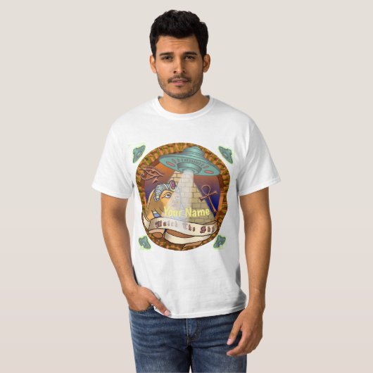 Alien Spaceship Pyramids T-shirt (Voorkant volledig)