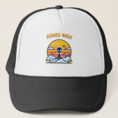 Alien Sunset esthetisch | Sci-Fi Alien Sunset Trucker Pet (Voorkant)