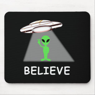 Alien T-shirt - Ik geloof nieuwe coole Ufo  Muismat