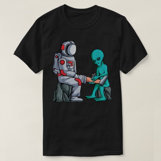 Alien Tattooist Astronaut Tattooing UFO Lover Tatt T-shirt (Design voorkant)