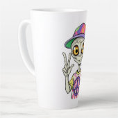 Alien toont het Vredesteken 1 Latte Mok (Linkerhoek)