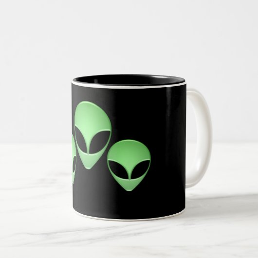 Alien Trio Coffee Mok (Voorkant rechts)
