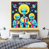 Alien Trio - een groep van drie buitenaardse zange Canvas Afdruk (Insitu (Slaapkamer))
