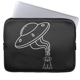 Alien UFO die een hondenpuppy afneemt Laptop Sleeve