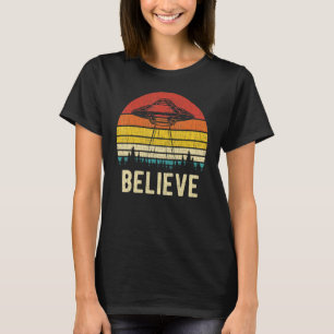 Alien Ufo gelooft Alien Ufo Mannen Women Ki T-shirt