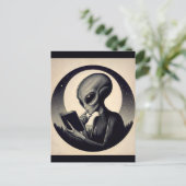 Alien vrouw lezen boek esthetiek briefkaart (Staand voorkant)