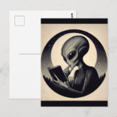 Alien vrouw lezen boek esthetiek briefkaart (Voorkant / Achterkant)