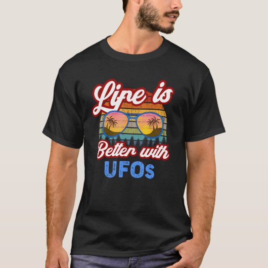 Alien   With UFOs  Summer Saying T-shirt (Voorkant)