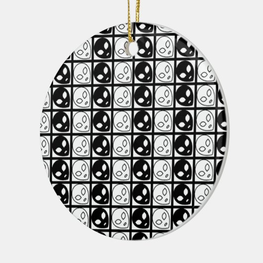 Alien zwart-wit ontwerp keramisch ornament (Links)