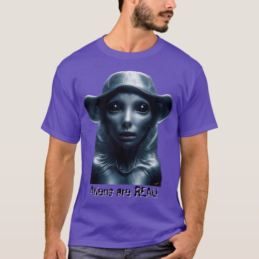 Aliens are REAL! T-shirt (Voorkant)