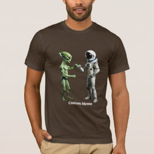 Aliens Bumping Fists Creëer Uw eigen Grappige Sci- T-shirt