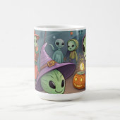 Aliens Celebrate Halloween on Earth – Cosmic Costu Koffiemok (Center)