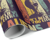 Aliens geloven niet in je grappige alien cadeaupapier (Rol Hoek)