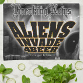 Aliens Invade 4 Beer Galaxy Attack Theedoek (Gevouwen)
