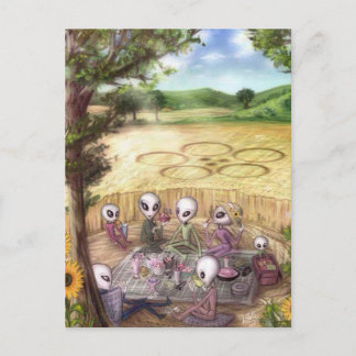 Aliens maken picknick in de krooncirkel - Briefkaa Briefkaart