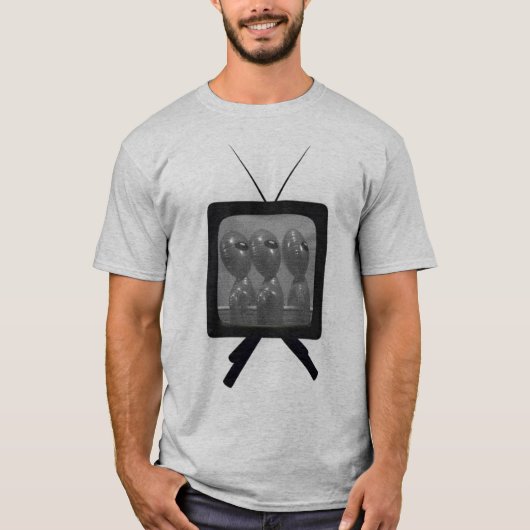 Aliens on TV T-shirt (Voorkant)