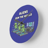 Aliens Run the World Ronde Klok (Hoek)