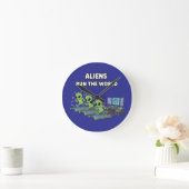 Aliens Run the World Ronde Klok (Huis)