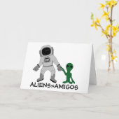 Aliens = vrienden, astronaut en buitenaards kaart (Gele Bloem)