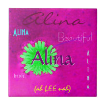 Alina Name en Irish Betekenis met Green Flower