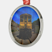 All Aboard the Train Metalen Ornament (Links)