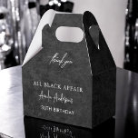 All Black Affair Verjaardagsfeest Modern Elegant Bedankdoosjes<br><div class="desc">Vier het in verfijnde stijl met onze All Black Affair verjaardagsfeestjes. Perfect voor moderne en elegante evenementen, deze dozen zijn ontworpen om elke chique verjaardag te vieren. Gemaakt in strak zwart met gepersonaliseerde accenten, zijn ze ideaal voor het vullen met zoete lekkernijen, mini-souvenirs of feestgunsten. Maak indruk op uw gasten...</div>
