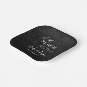 All Black Affair Verjaardagsfeest Modern Elegant Papieren Bordje (Gebogen)