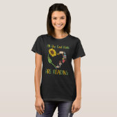 All Cool Kids Are Reading Book Nerd Reading Teache T-shirt (Voorkant volledig)