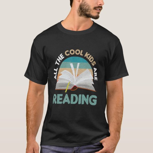 All Cool Kids Are Reading Funny Reader Bookworm Bo T-shirt (Voorkant)