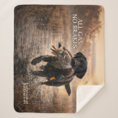 All Gas No Brakes Black Lab Sherpa Deken (Voorkant)