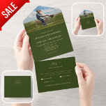 All Inclusive Groen Goud FOTO Bruiloft RSVP All In One Uitnodiging<br><div class="desc">Introductie van onze prachtige 3-in-1 bruiloft uitnodiging, met een groene achtergrond. De tekst is complementair goud/gele kleur. U kunt de kleur naar wens aanpassen aan uw eigen voorkeuren. Voeg een verloving, of koppels foto aan creëer een unieke aandenken uitnodiging. Het bevat een afneembare RSVP-kaart en de hele uitnodiging vouwen en...</div>