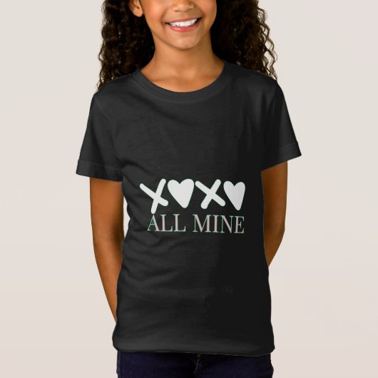 ALL MINE XOXO Valentine Shirt - Minimal Love Desig (Voorkant)