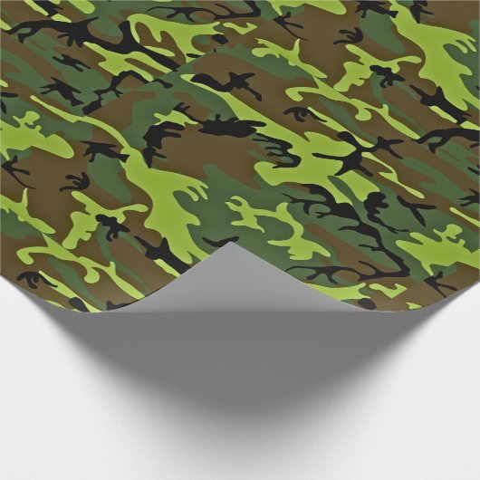 All-occasion green/black hunter camouflage cadeaupapier (Hoek)