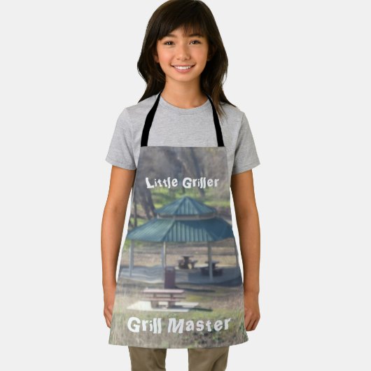 All-over Print Apron Schort (Insitu)